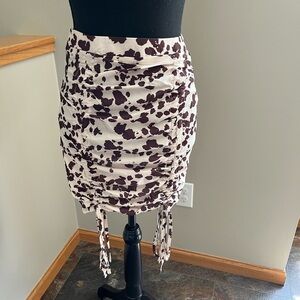 New cream & brown countrycore western cow print ruched party mini skirt. Size 2